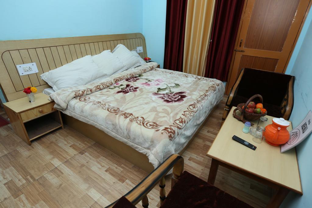 Hotel Ridge View Manāli Δωμάτιο φωτογραφία